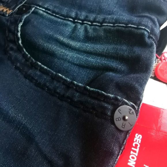 NWT True Religion Rocco Relaxed Skinny Jea… - Picture 8 of 11